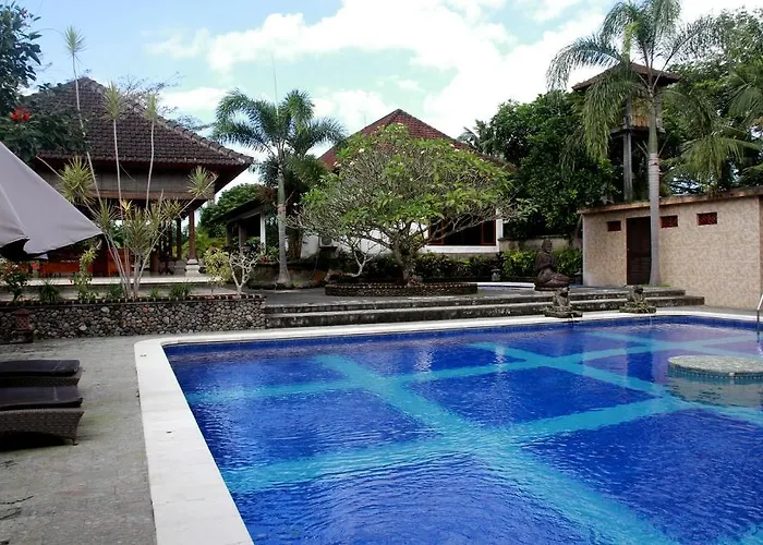 Puri Rasa Villas And 4*
